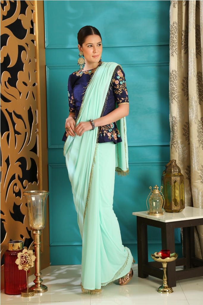 This Wedding Season Look The Most Attractive Of all Wearing This Designer saree