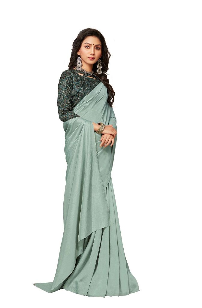 Simplicity Is The Key To Elegance Grab This Very Pretty Simple And Elegant Looking plain Saree