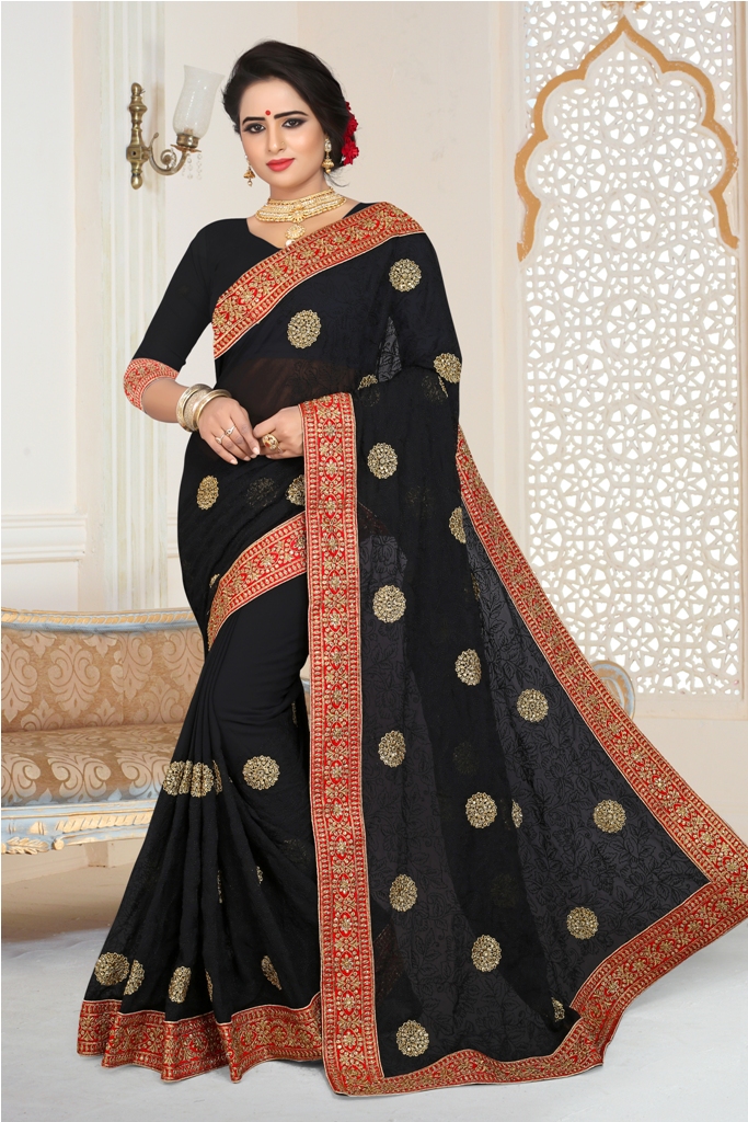 Grab This Beautiful Heavy Designer Saree