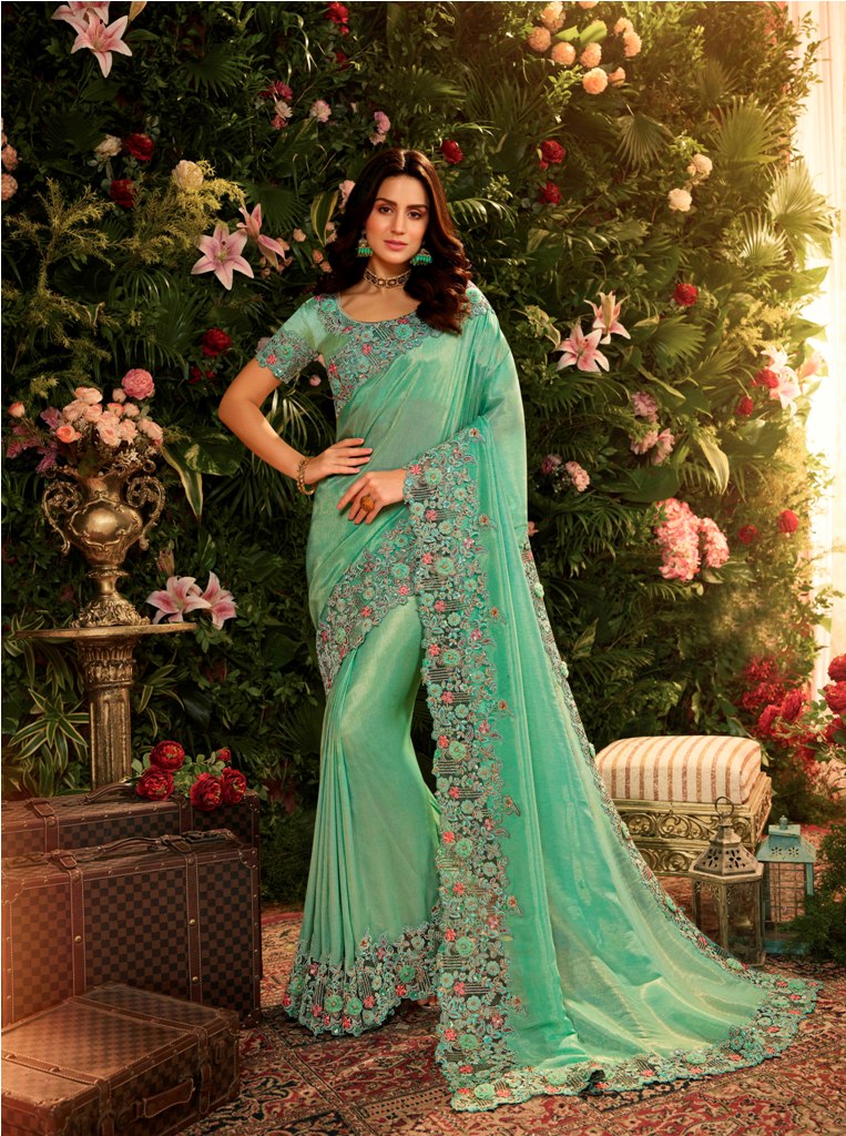 Flaunt Your Rich And Elegant Taste Wearing This Elegant Looking Designer Saree