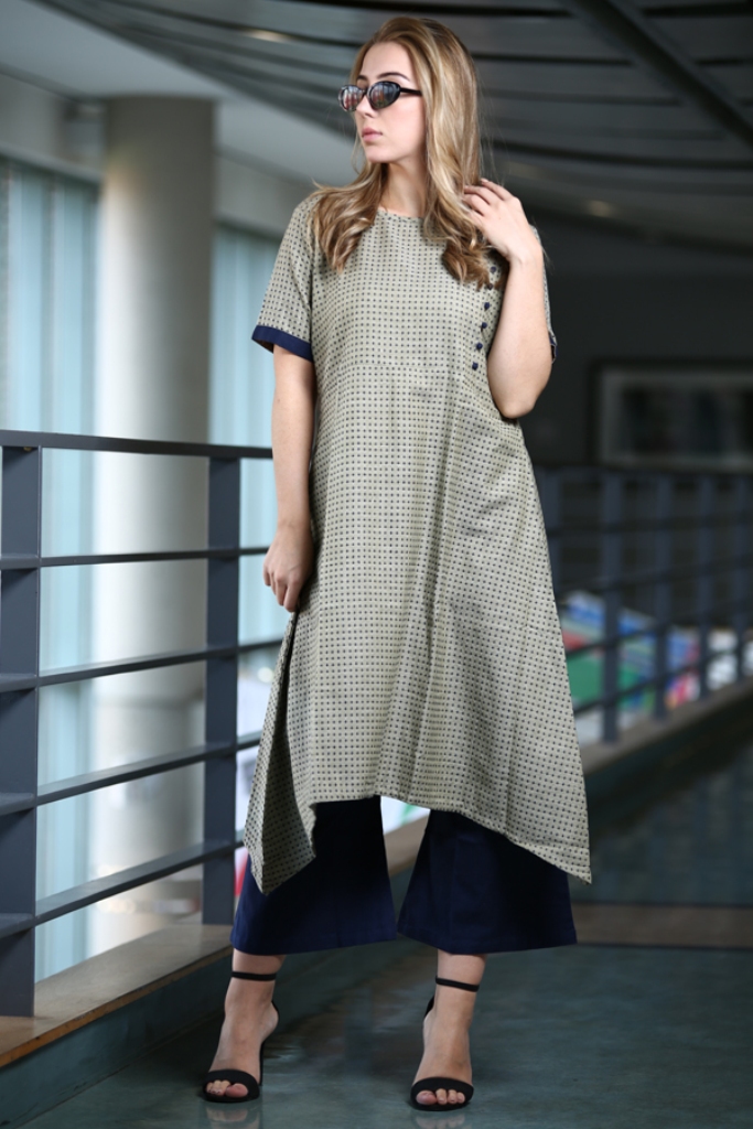 Grab This Readymade Pair Of Kurti With Bottom For Your Casual Or Semi-Casual Wear