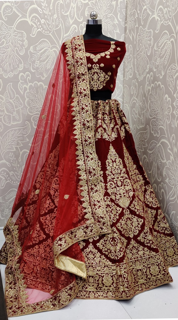 Here Is A Beautiful Designer Bridal Lehenga Choli