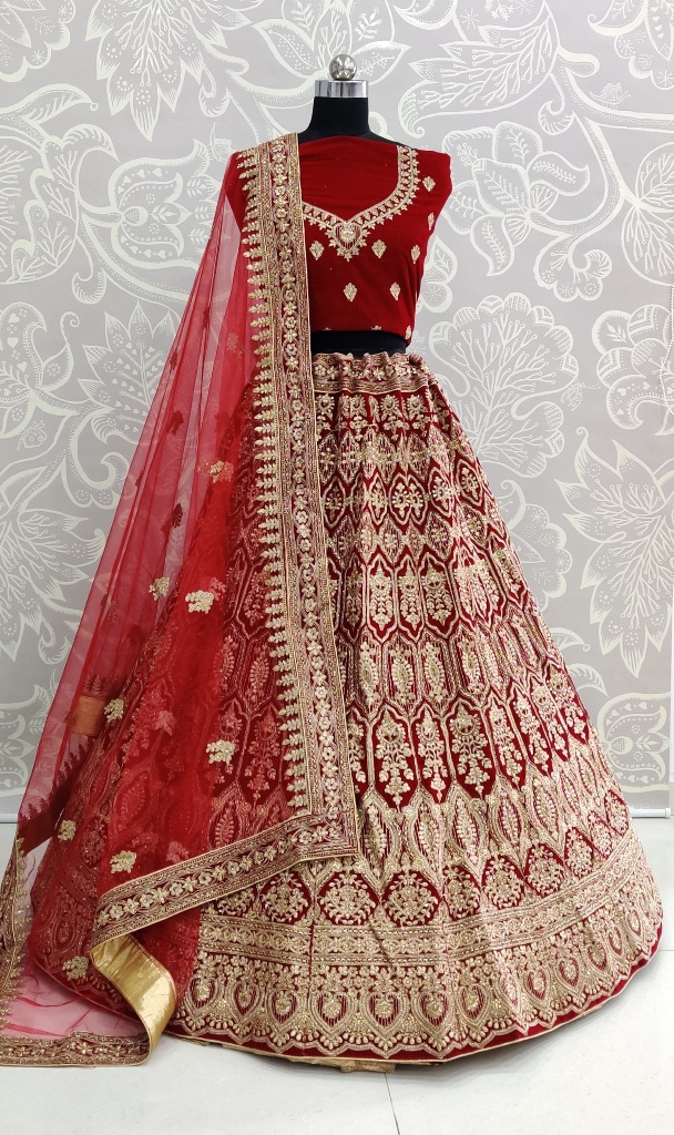 Your D-Day With This Heavy Designer Lehenga Choli