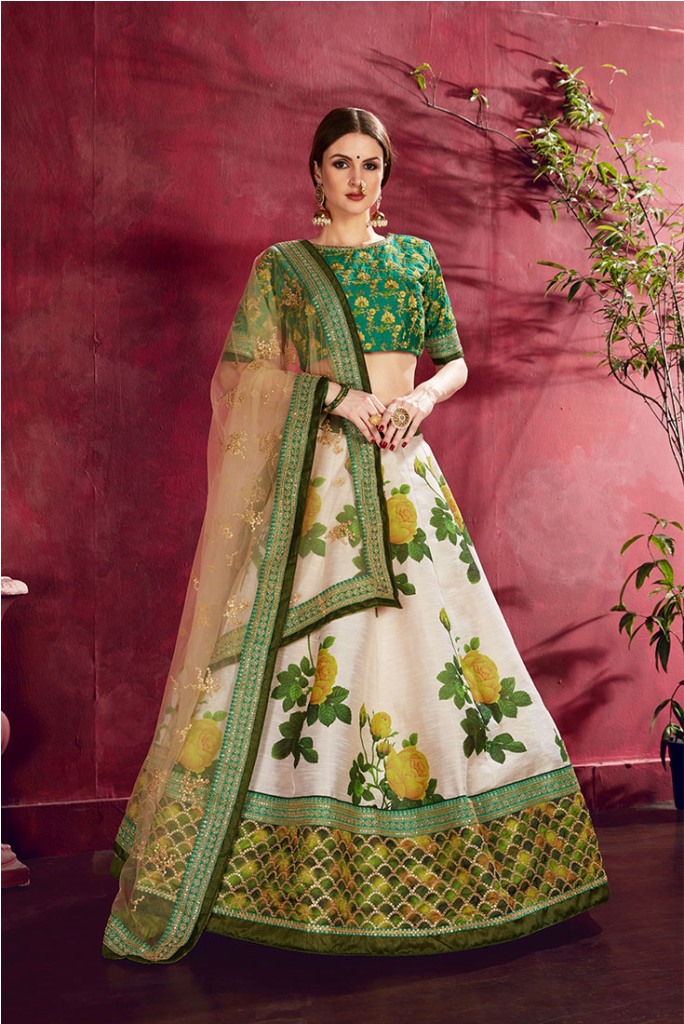 Adorn A Lovely Trendy Look This Wedding Season With This Heavy Designer Lehenga Choli