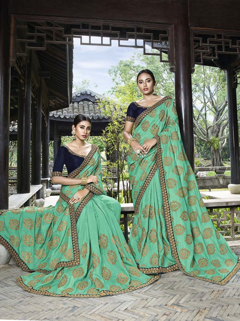 Celebrate This Festive And Wedding Season Wearing This Heavy Designer Saree