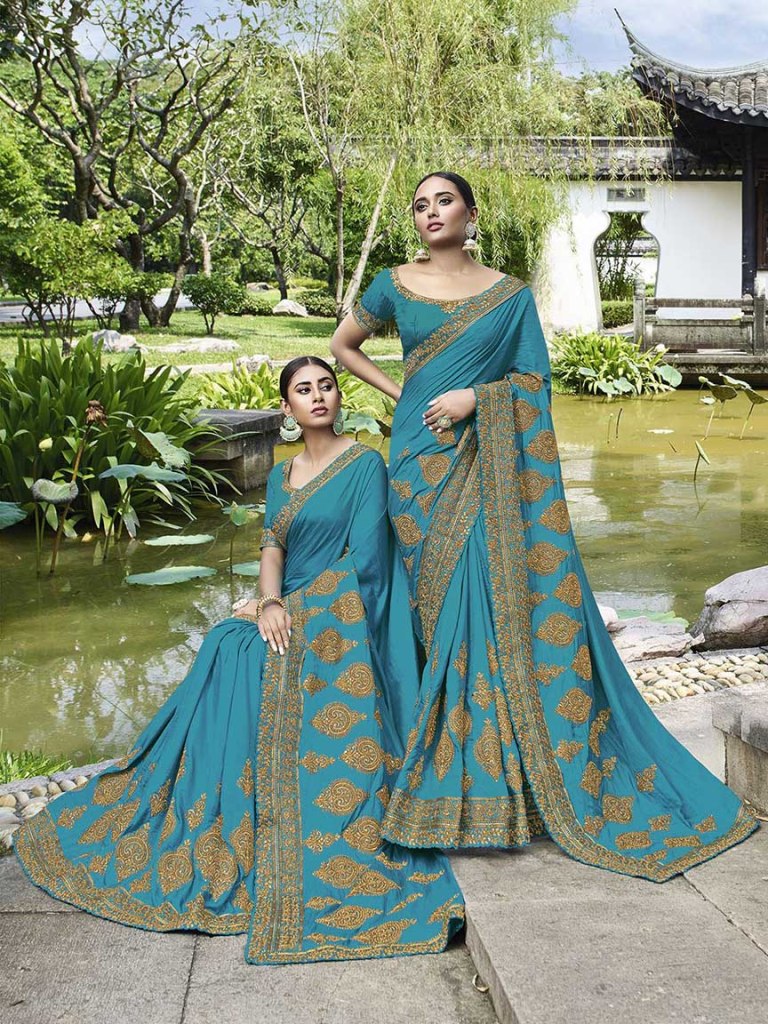 Celebrate This Festive And Wedding Season Wearing This Heavy Designer Saree